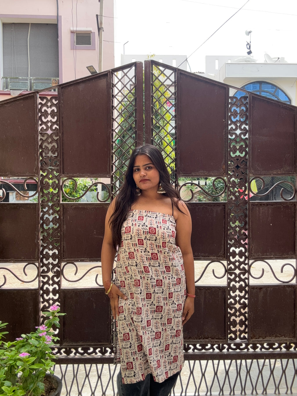 Back Charm Sleeveless Kurti
