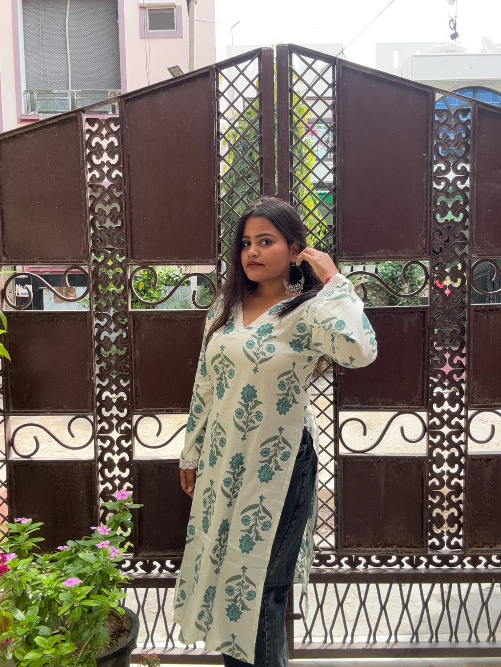 Desi Bella V-Neck Long Kurti