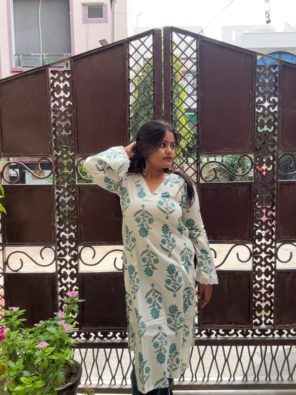 Desi Bella V-Neck Long Kurti