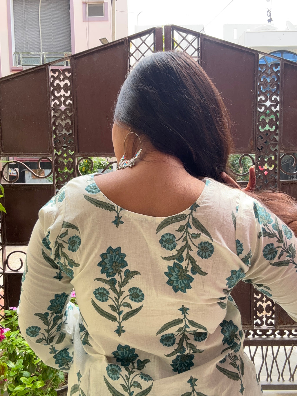 Desi Bella V-Neck Long Kurti