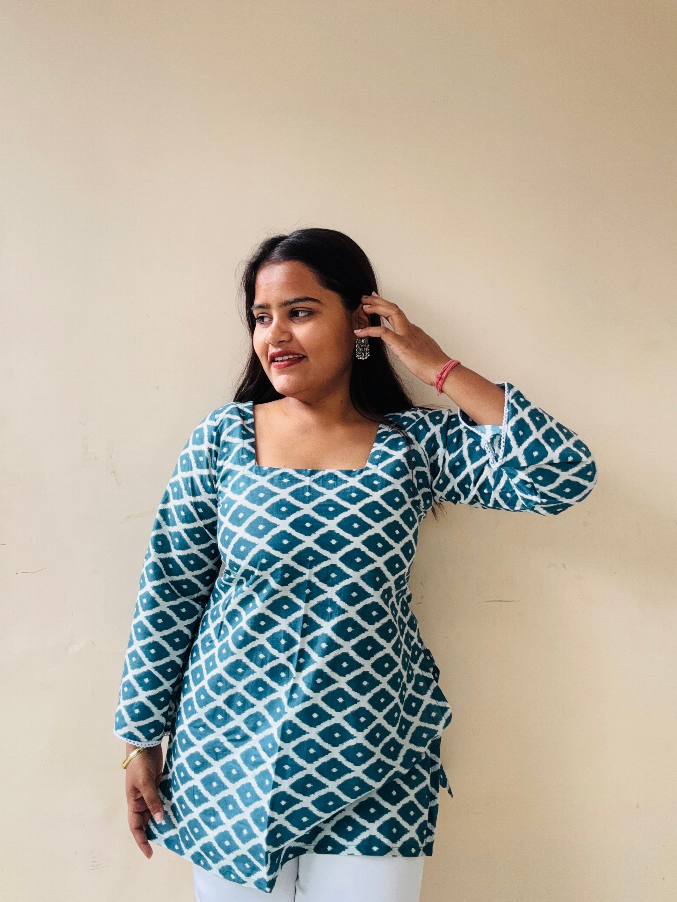 Geometric print bell sleeves kurti