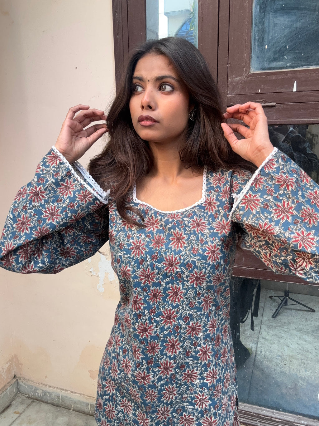 Noor Square-neck short kurti