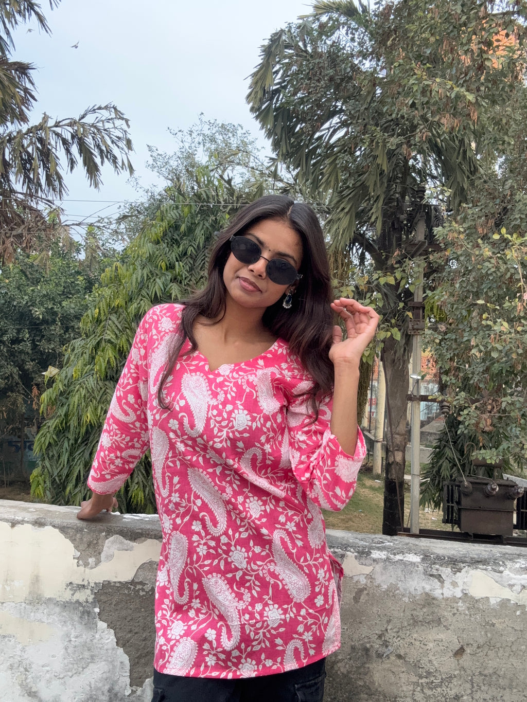 Arohi Coral V-neck short Kurti