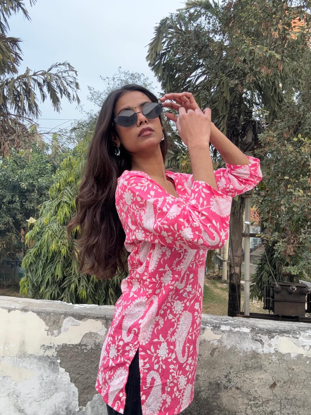 Arohi Coral V-neck short Kurti