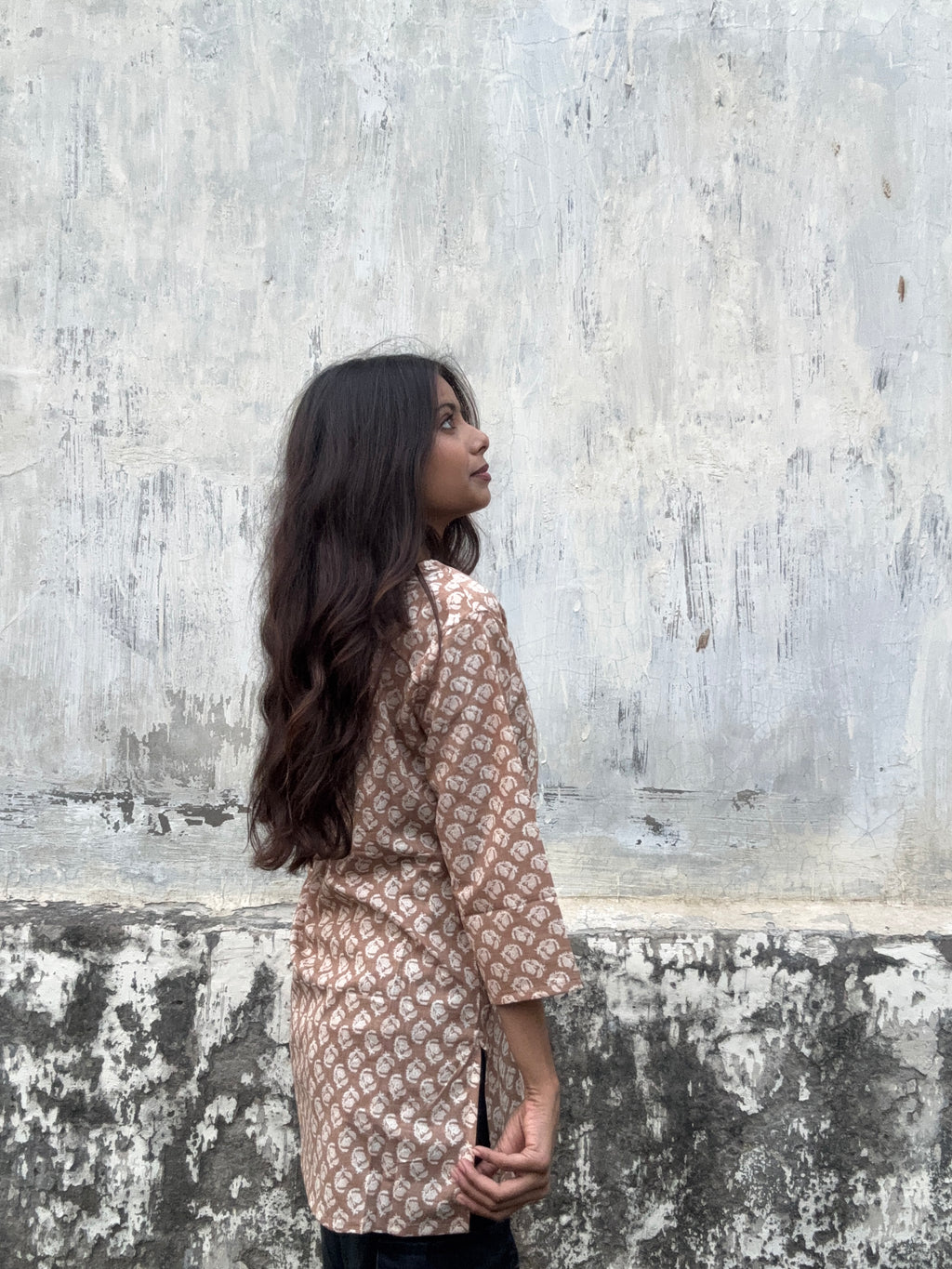 Saanvi V-neck short kurti