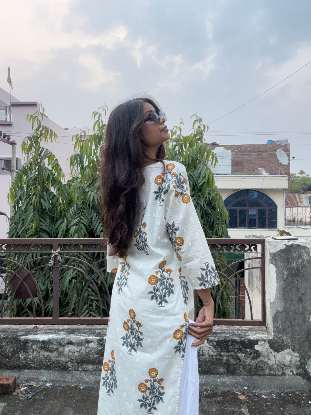 Vanya Floral V-neck Long kurti